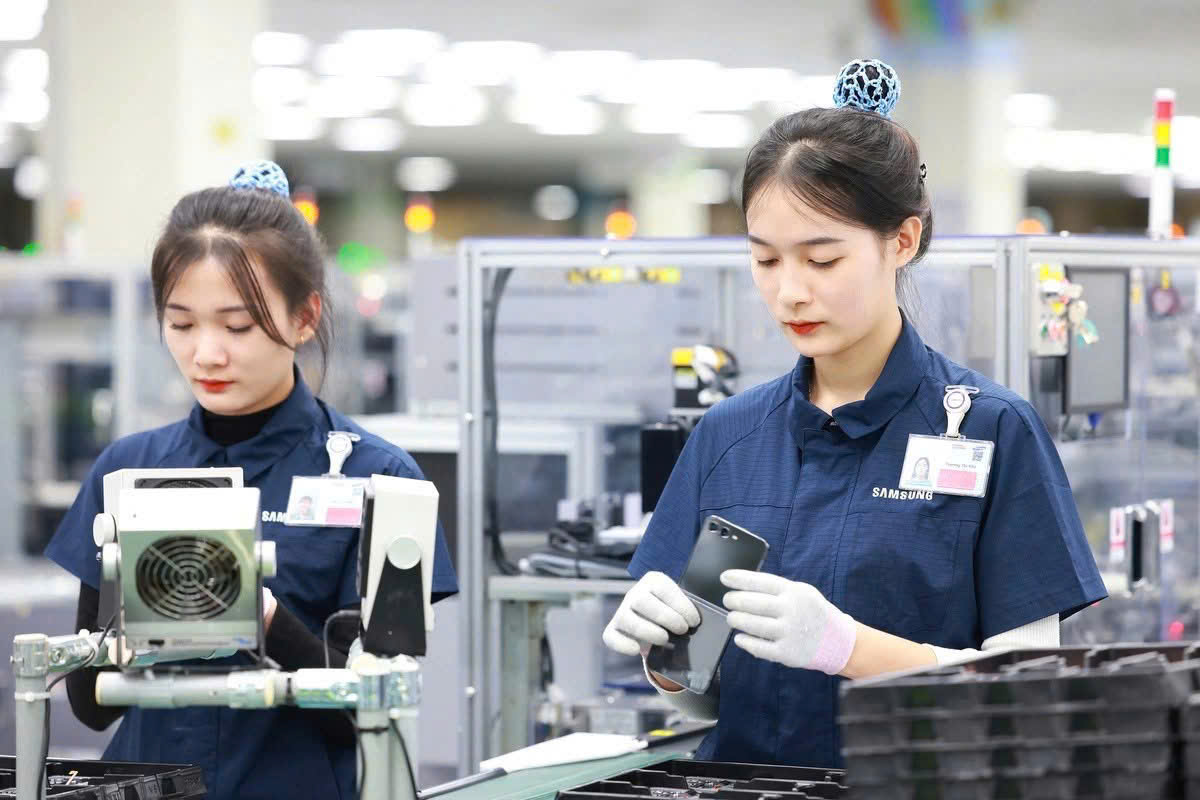 NÂNG CHẤT LAO ĐỘNG XUẤT KHẨU (*): Định hướng tốt, tương lai rộng mở